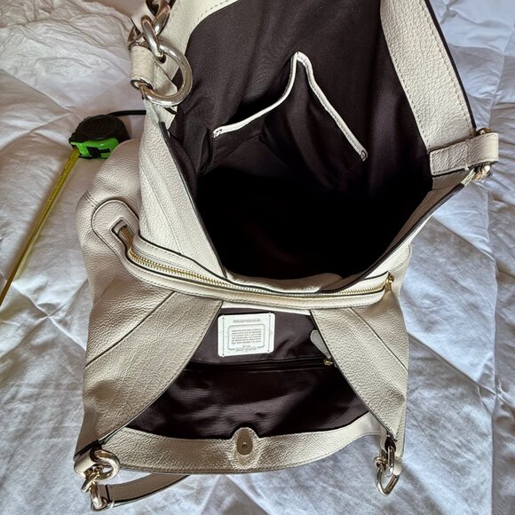 Coach Lexy Shoulder Bag – Chalk Pebble Leather Off White - Picture 9 of 15